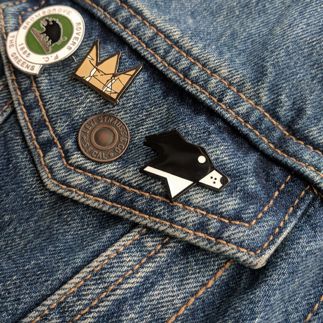 Medium pin badge4